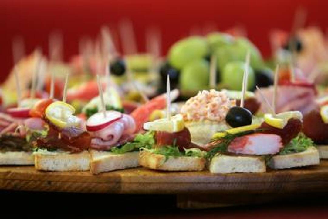 Genetiškai modifikuotam maistui — įspėjantys užrašai ir papildomi mokesčiai