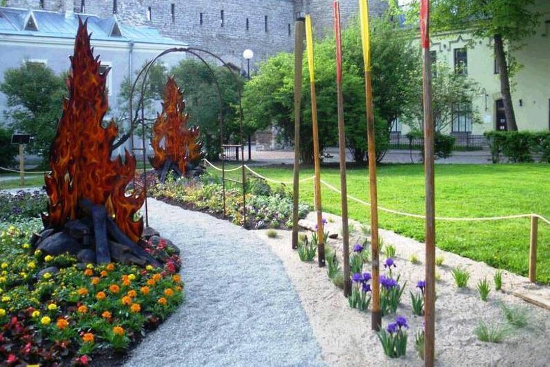 Vilniaus specialistų kurtos gėlių kompozicijos pražys Taline