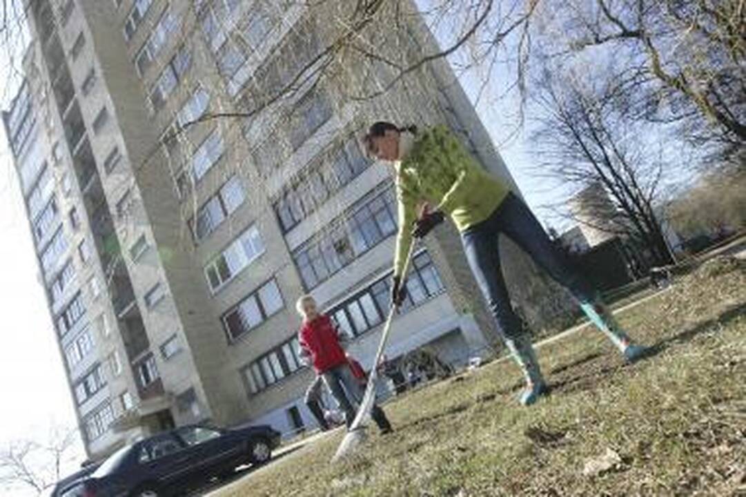 Miestą švarina talkininkai