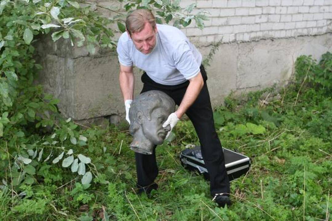 Bronzinės galvos nuo antkapių Klaipėdoje užminė mįslę