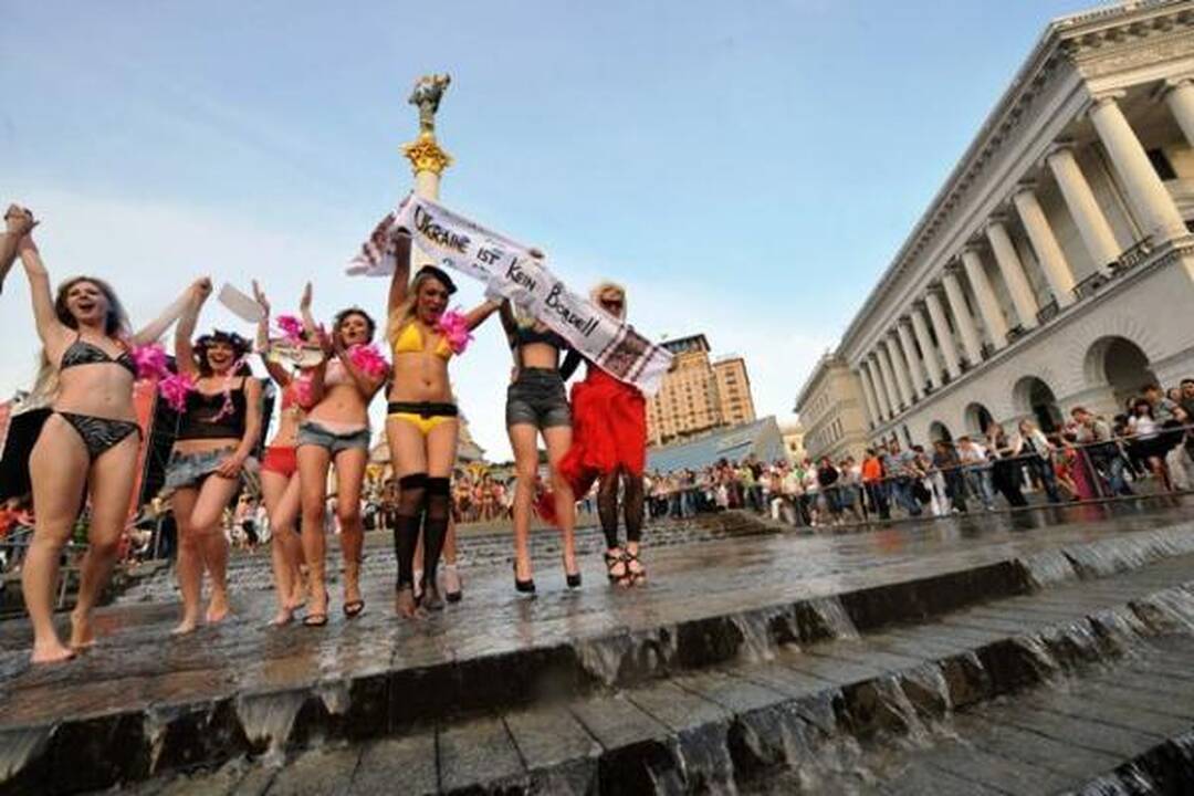Ukrainos jaunimas: mūsų šalis nėra kekšynas