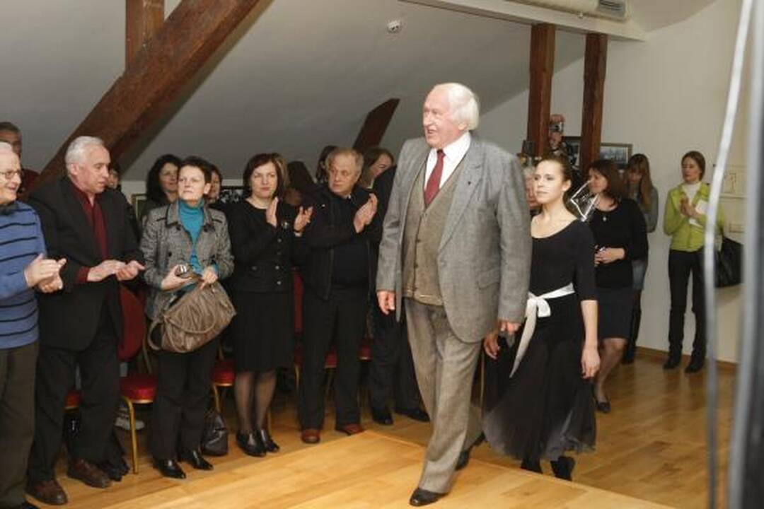 B.Aleknavičiui įteiktos Garbės piliečio regalijos