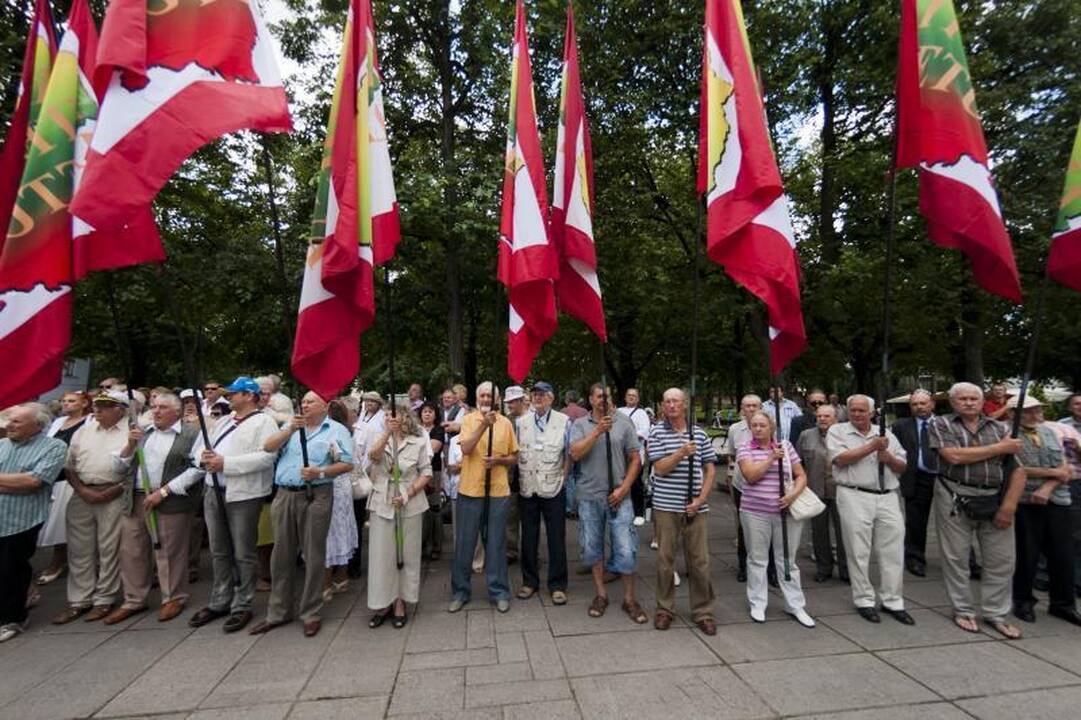 Prie Kauno savivaldybės – mitingas prieš „Gazpromą“ (papildyta)