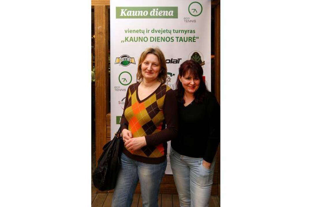 Teniso turnyro pirmoji diena palydėta nuotaikingame vakarėlyje