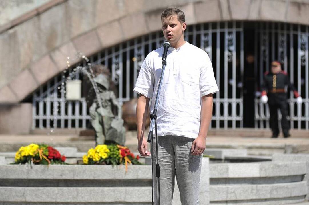 Virš Kauno suplevėsavo Vyčio kryžiaus vėliava