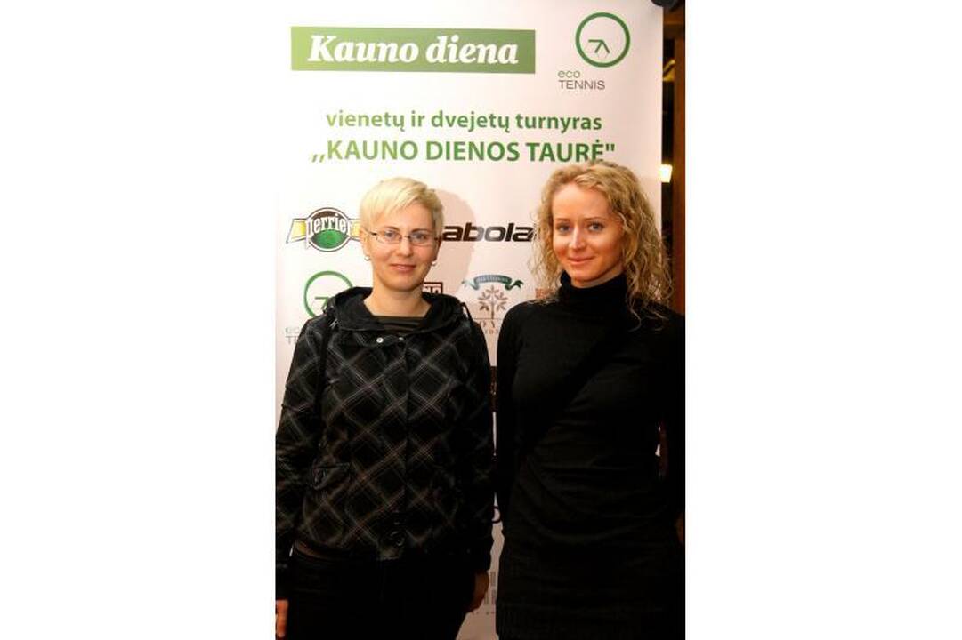 Teniso turnyro pirmoji diena palydėta nuotaikingame vakarėlyje