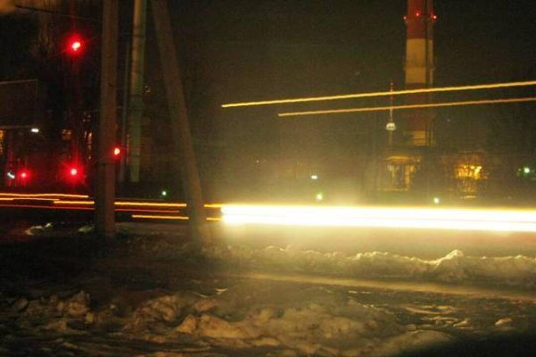 Naktį užgeso dalis Savanorių prospekto Vilniuje (papildyta)