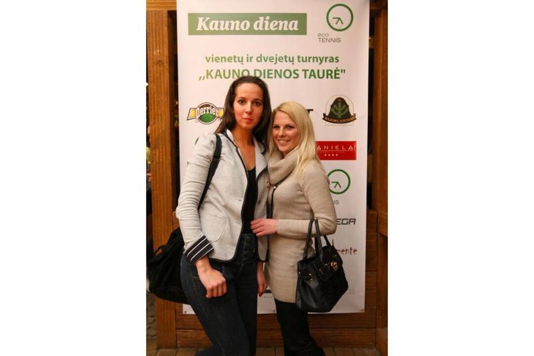 Teniso turnyro pirmoji diena palydėta nuotaikingame vakarėlyje