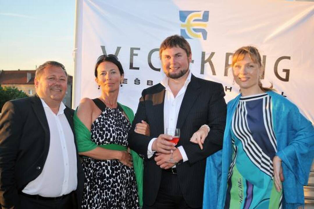 Viešbučio „Vecekrug“ gimtadienis – ant stogo