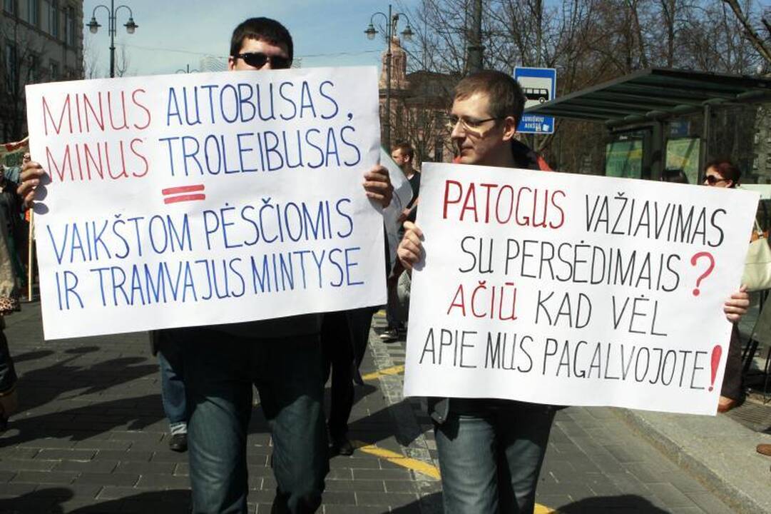 Darbo dienos proga šimtai žmonių dalyvavo eitynėse Vilniaus centre