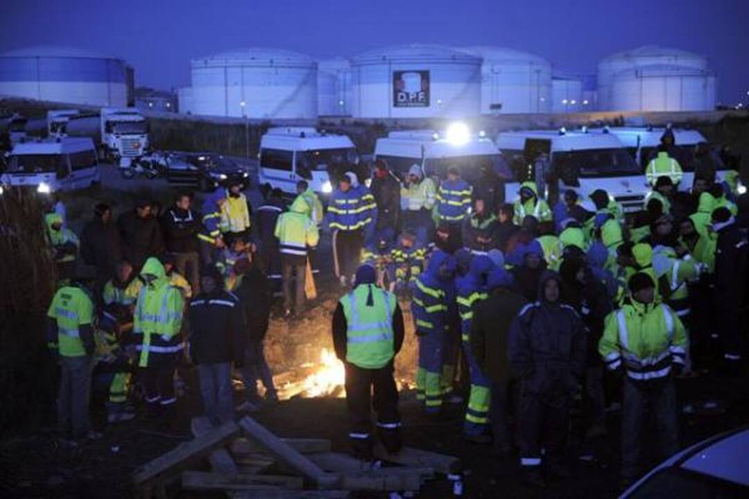 Prancūzija: antradienį - studentų streikas, ketvirtadienį - dar vienas masinis protestas