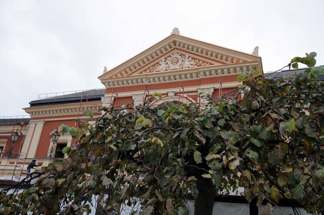 Klaipėdos Dramos teatro fasadas pasirodė visu gražumu