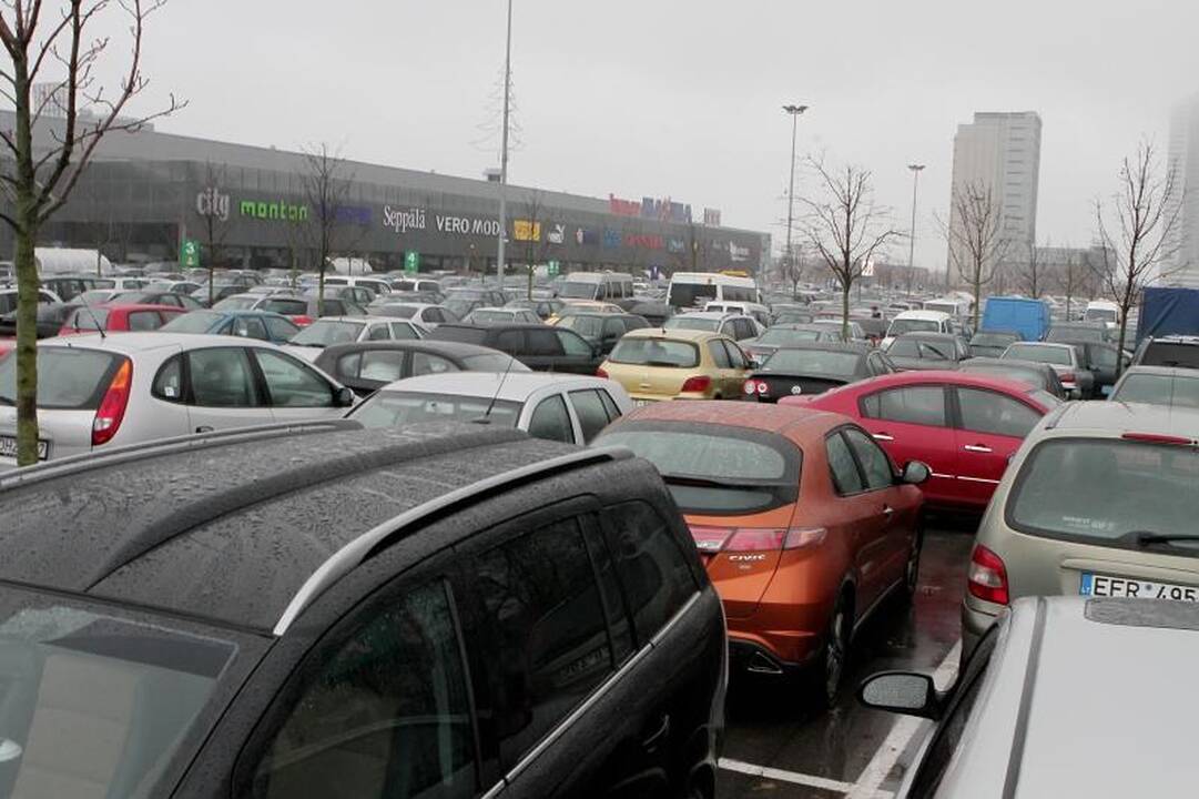 Klaipėdiečių požiūris į nuolaidų dienas prekybos centre keičiasi