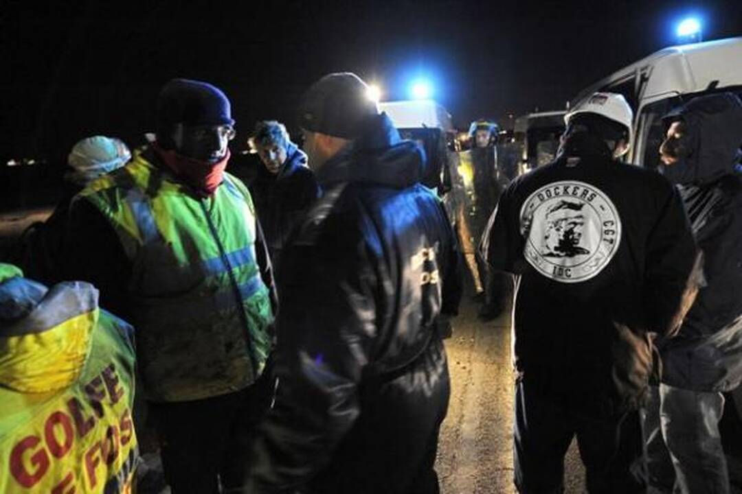 Prancūzija: antradienį - studentų streikas, ketvirtadienį - dar vienas masinis protestas