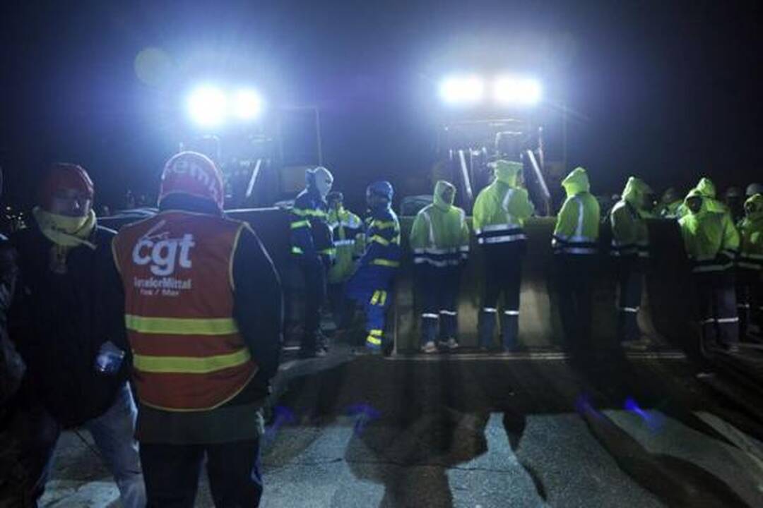 Prancūzija: antradienį - studentų streikas, ketvirtadienį - dar vienas masinis protestas