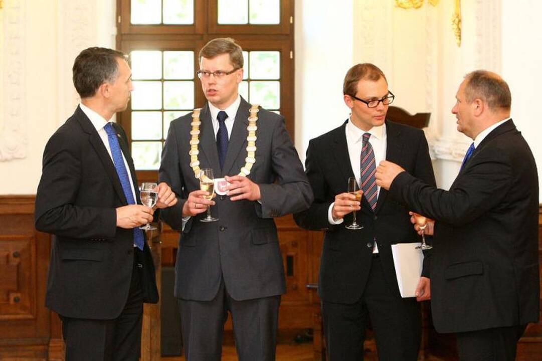 Pirmininkavimo ES pradžia Kauno rotušėje aplaistyta vynu