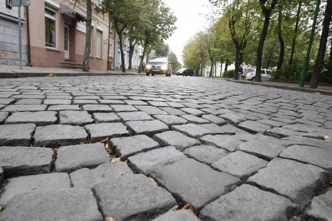 Uostamiesčio J.Janonio gatvėje perklos akmenis