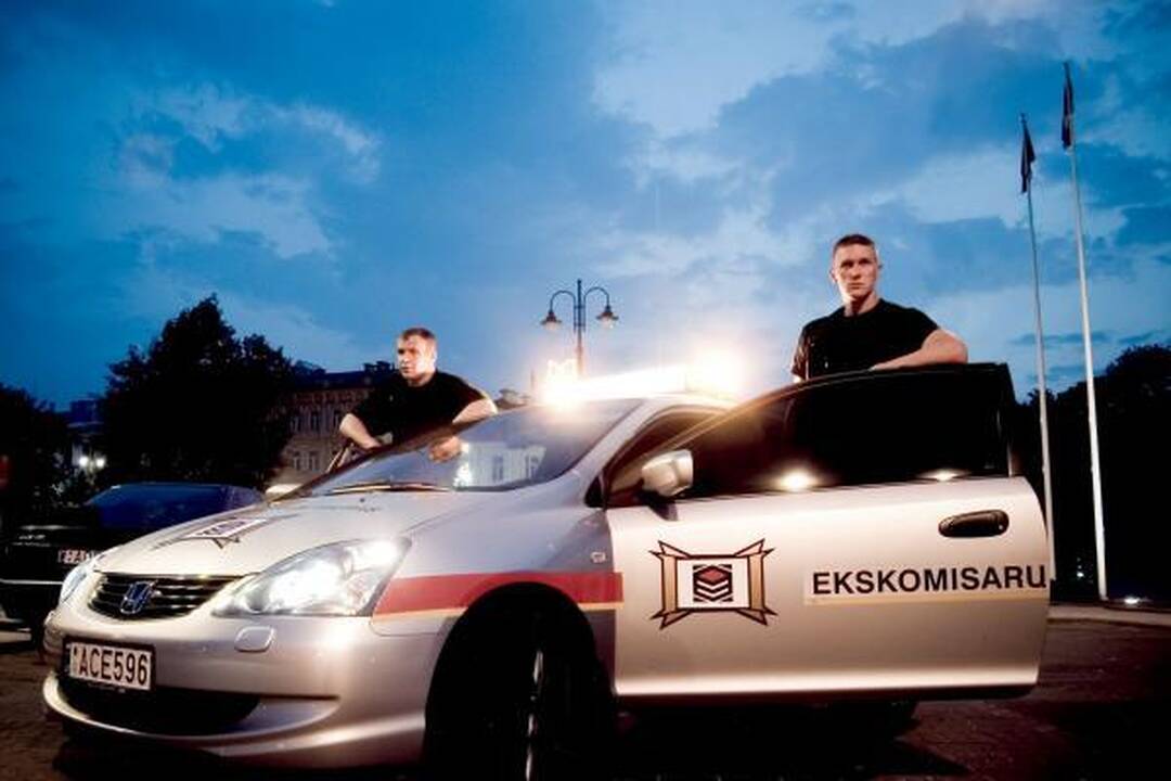 „Ekskomisarų biuras“ pasiūlė „SOS skambutį“
