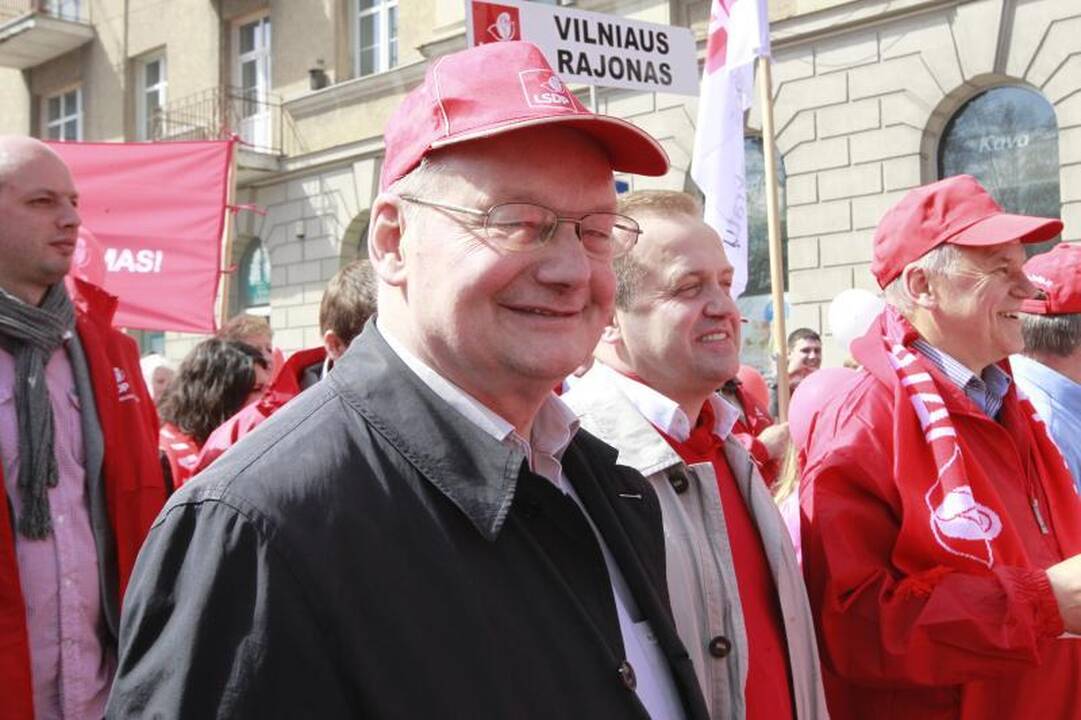 Darbo dienos proga šimtai žmonių dalyvavo eitynėse Vilniaus centre