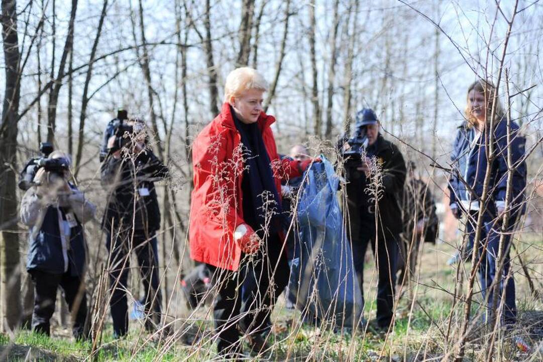 „Darom 2012“: Prezidentės „laimikis“ - meškerė, batai ir džinsai