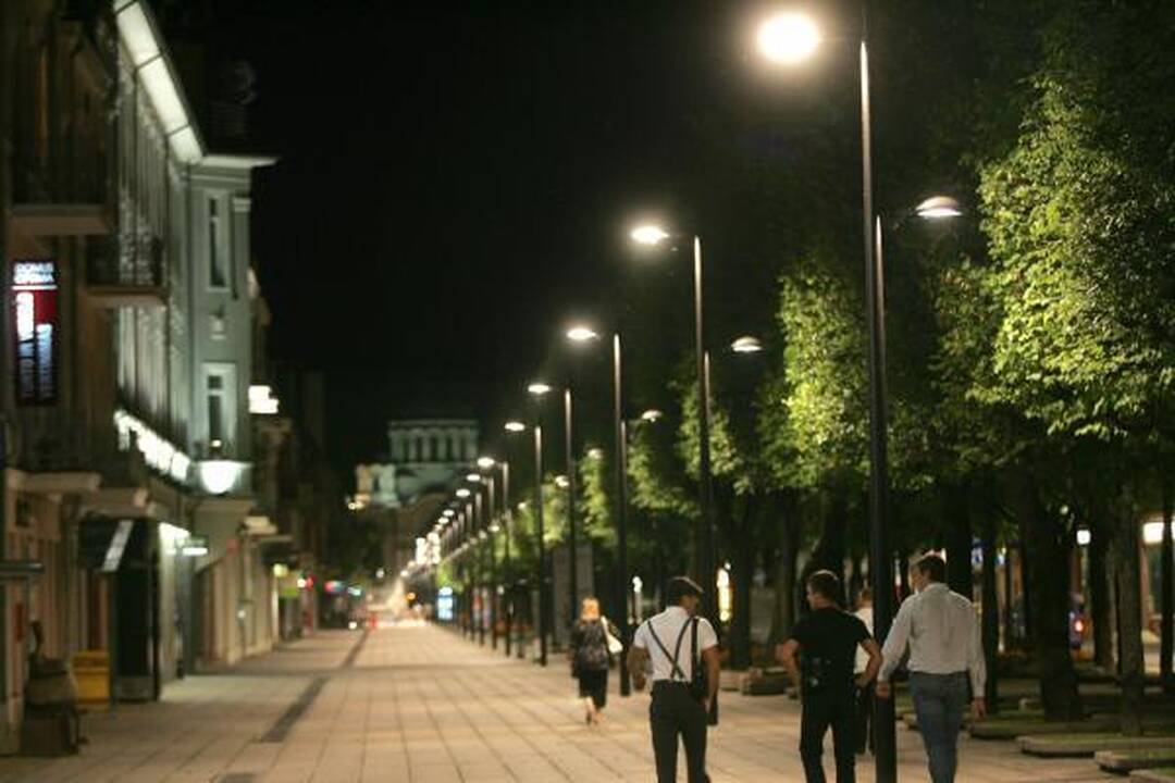 Laisvės alėjos vitrinų klyksmas - „Išnuomojama“!