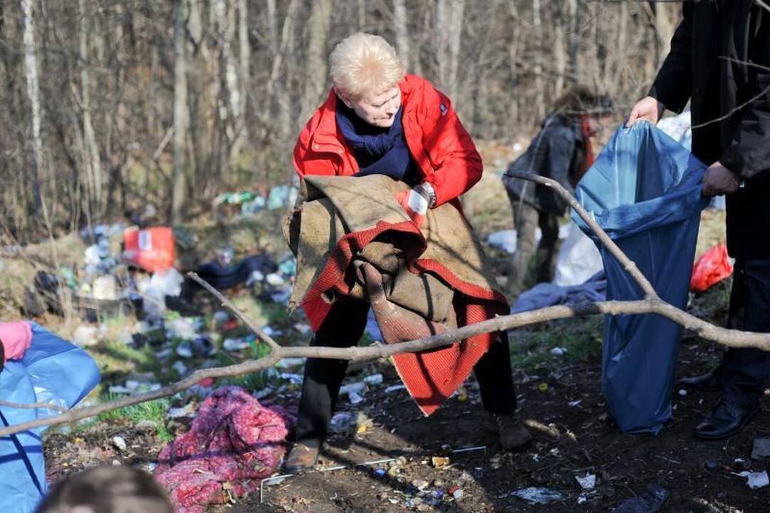„Darom 2012“: Prezidentės „laimikis“ - meškerė, batai ir džinsai