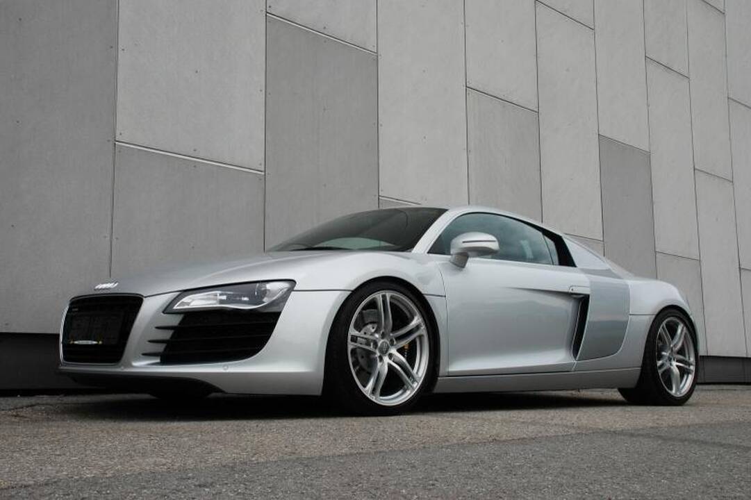 „Audi R8“: tobulo superautomobilio "tiuningas"