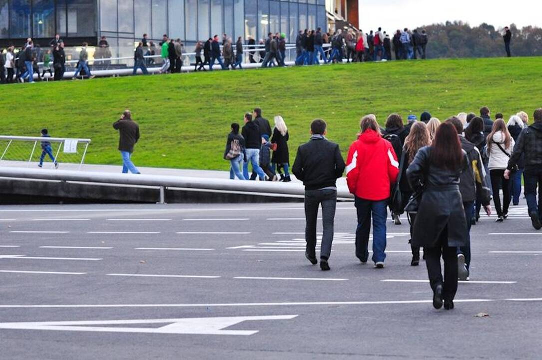 Pirmosiose rungtynėse naujoje arenoje „Žalgiris“ iškovojo pergalę