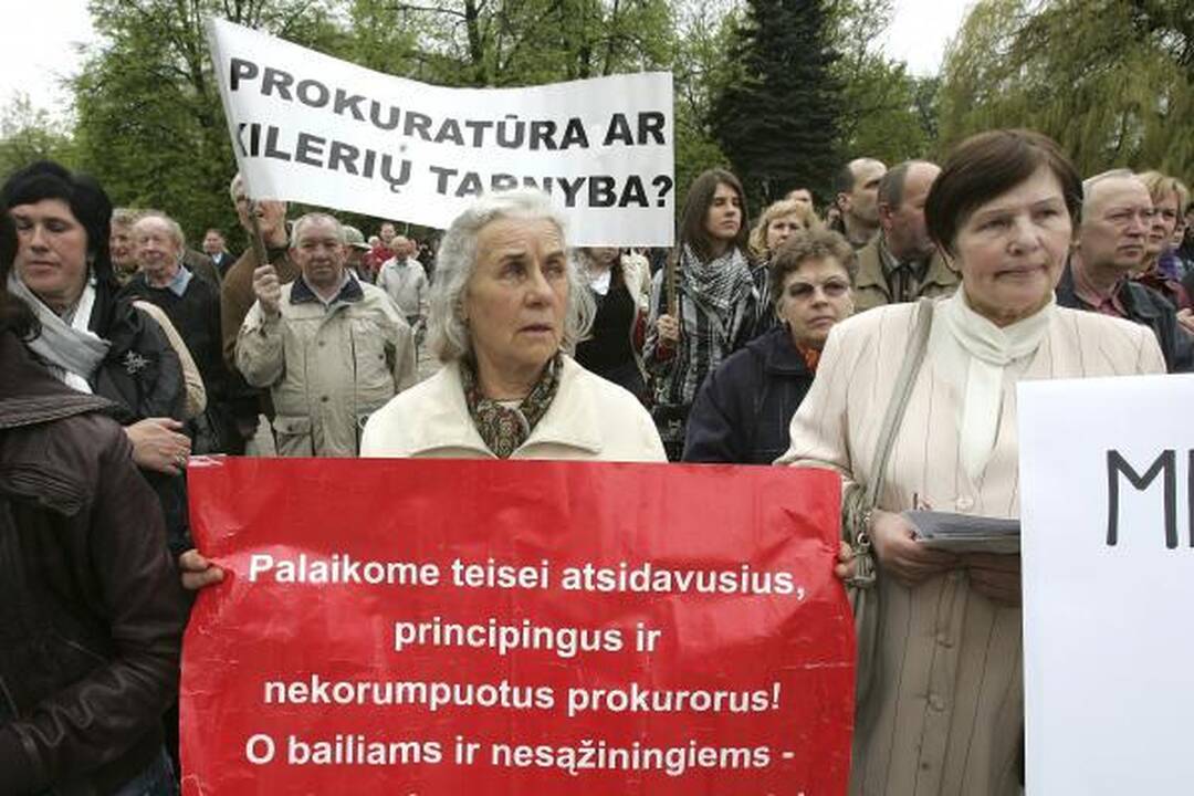 D.Kedžio šalininkai buriasi į susivienijimą