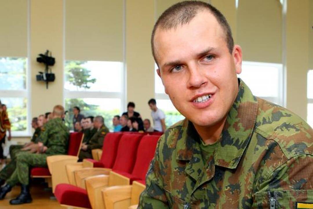 Kariuomenė atsisveikino su šauktiniais