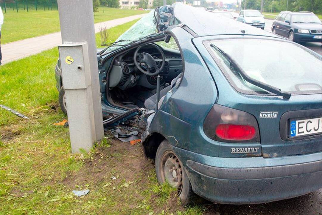 Prispaustą pradedantį vairuotoją ištraukė gelbėtojai