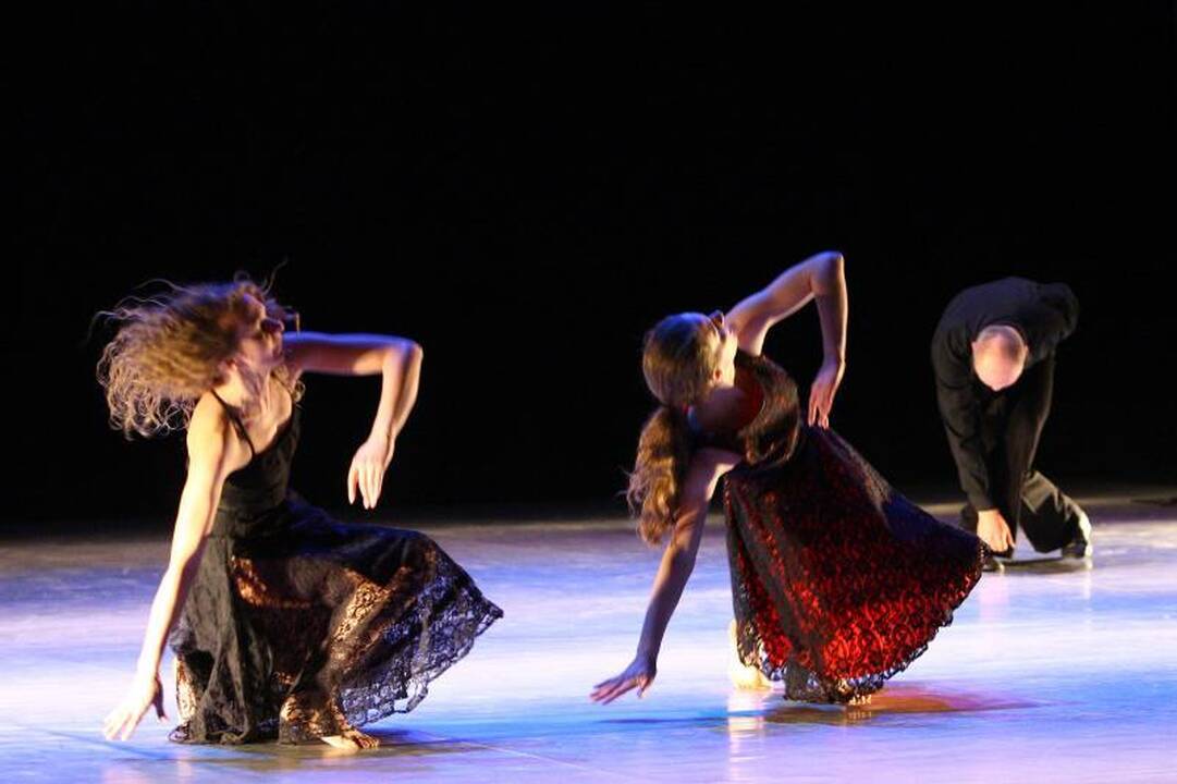 Šokio teatrui „Aura“ – 30              metų