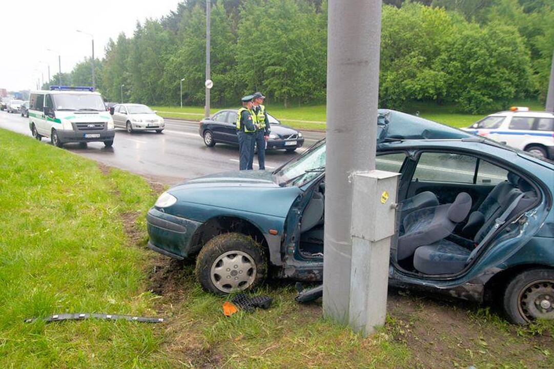 Prispaustą pradedantį vairuotoją ištraukė gelbėtojai