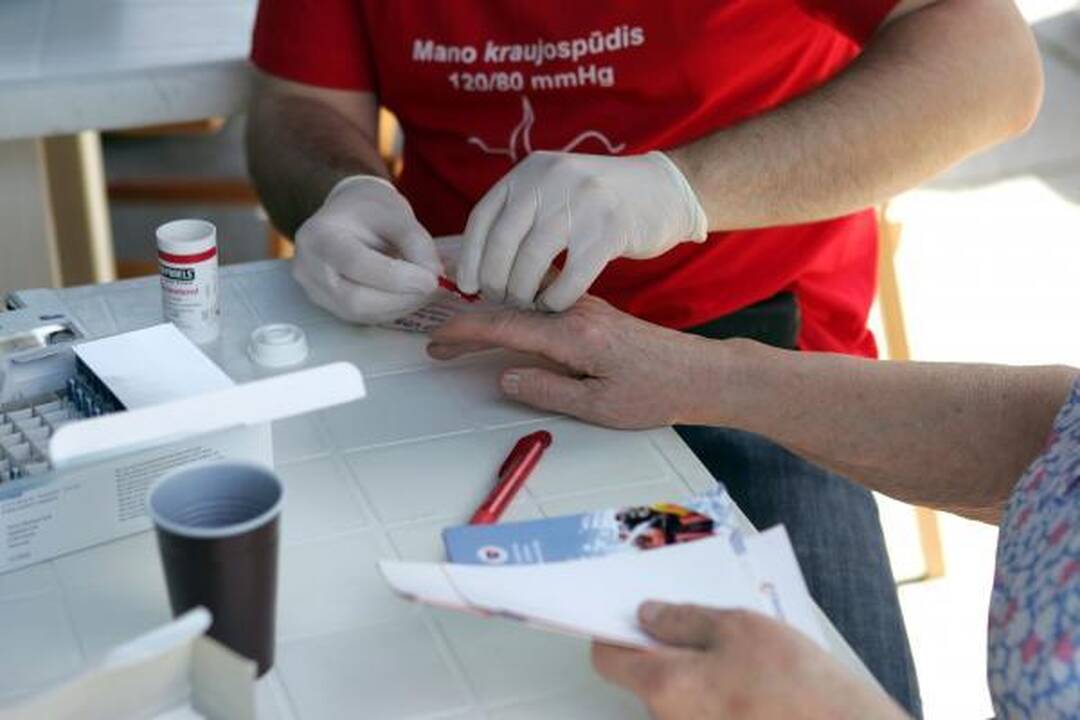 V.Kudirkos aikštėje - apgultis norinčių nemokamai pasimatuoti cholesterolio kiekį