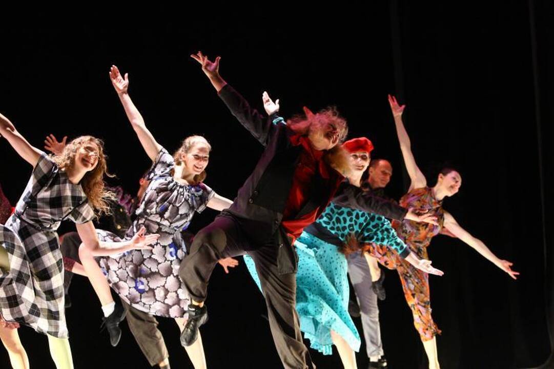Šokio teatrui „Aura“ – 30              metų