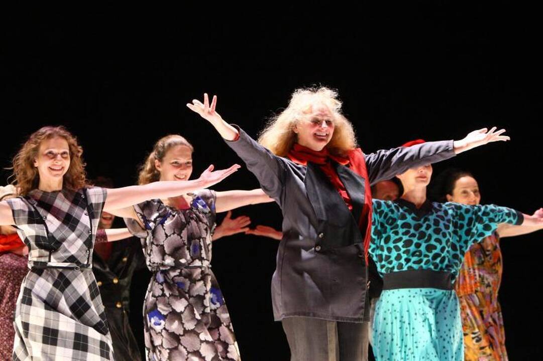 Šokio teatrui „Aura“ – 30              metų