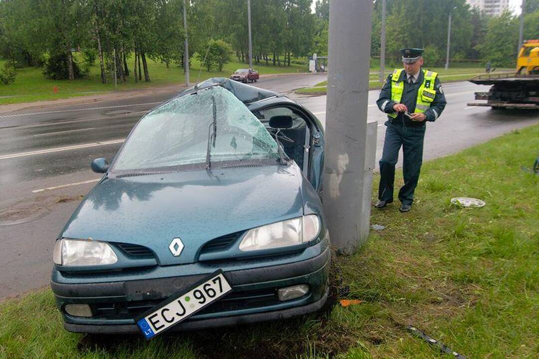 Prispaustą pradedantį vairuotoją ištraukė gelbėtojai