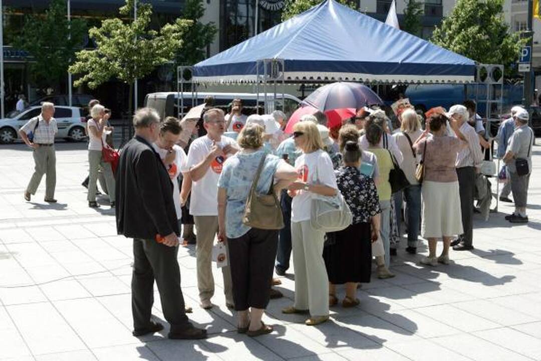 V.Kudirkos aikštėje - apgultis norinčių nemokamai pasimatuoti cholesterolio kiekį