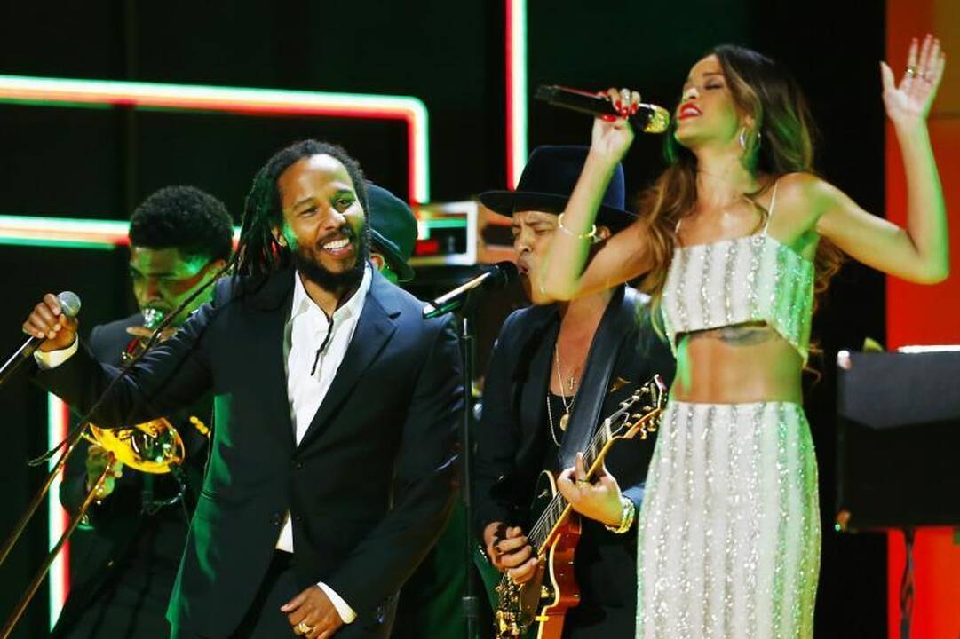 „Grammy“ apdovanojimų ceremonijoje triumfavo FUN., Gotye, „Mumford“