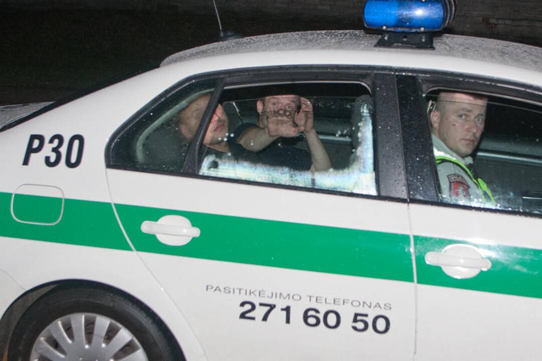 Girti kelių „ereliai“ Vilniuje daužė šviesoforus