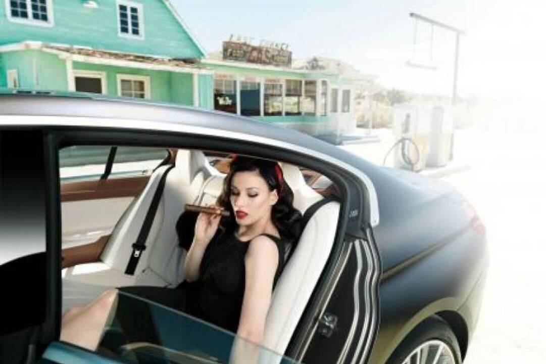 6-osios serijos „Gran Coupé Burlesque“: BMW vairuojančios stileivos