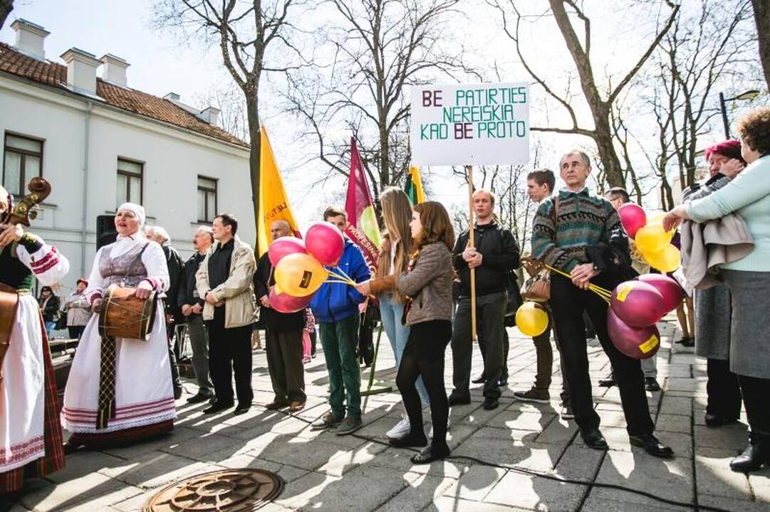 Gegužės 1-osios šūkis – kovok su darbdaviu