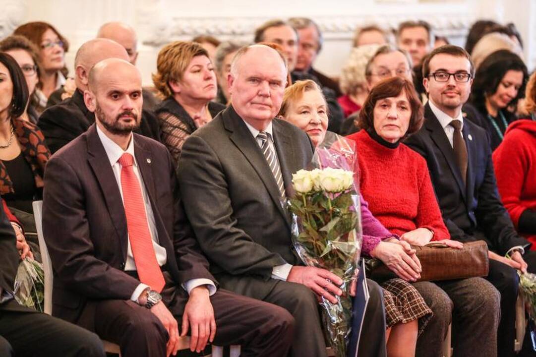Knyga apie Maironį A. Ruseckaitei pelnė B. Brazdžionio premiją