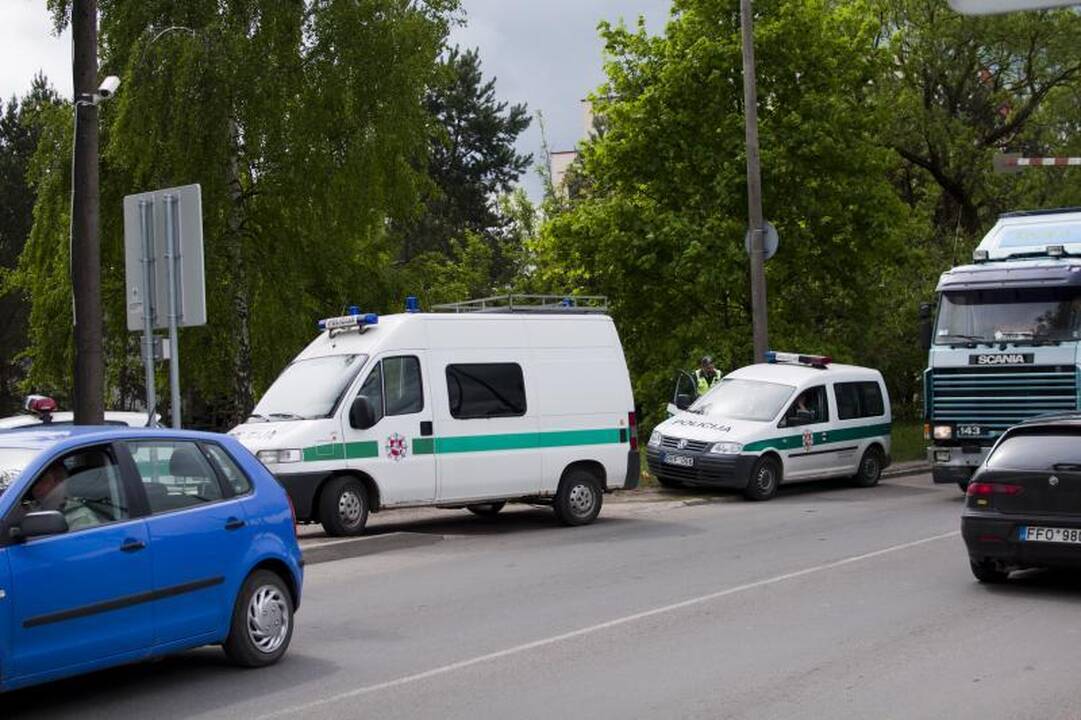 Kaune ties Amalių pervaža mirtinai sužalotas pėstysis