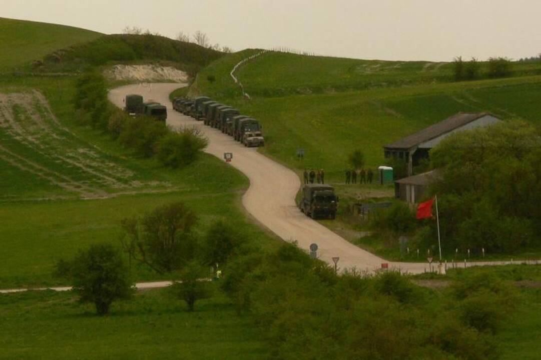 Lietuvos kariai treniruojasi britų suregtose pratybose 
