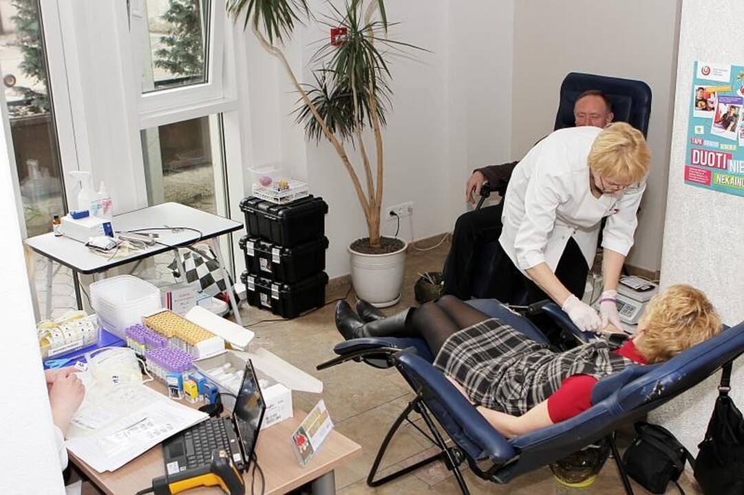Pavasaris praretino kraujo donorų gretas