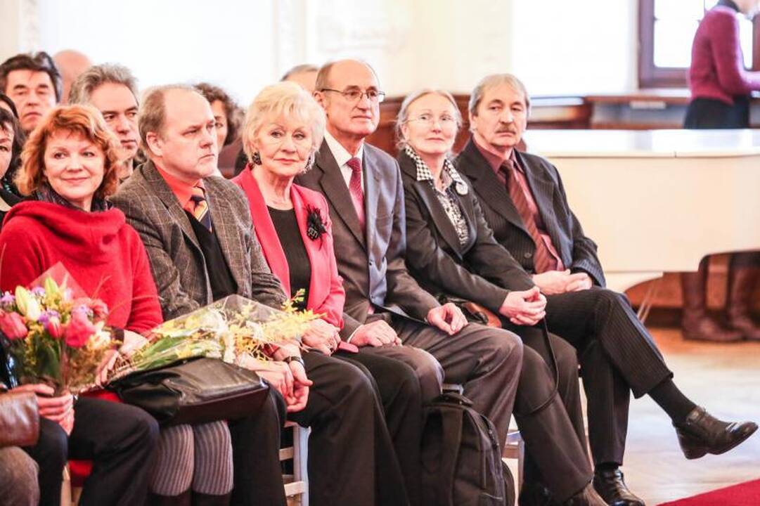 Knyga apie Maironį A. Ruseckaitei pelnė B. Brazdžionio premiją