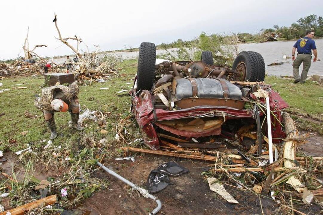 Oklahomoje ir Kanzase tornadai ir audros nusinešė septynias gyvybes