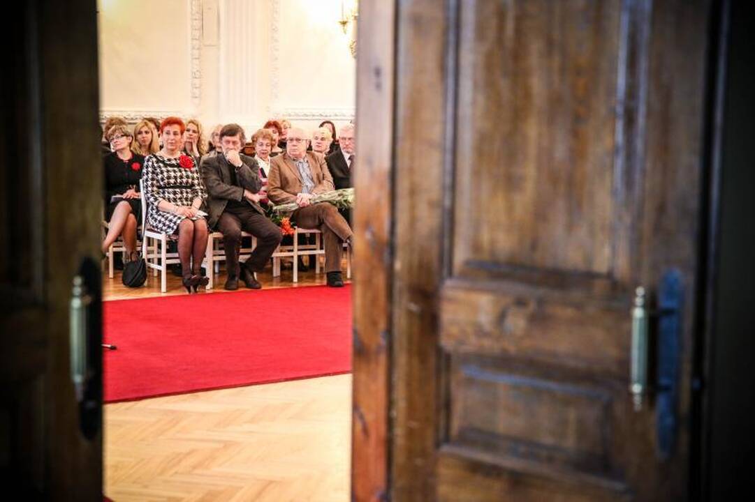 Knyga apie Maironį A. Ruseckaitei pelnė B. Brazdžionio premiją
