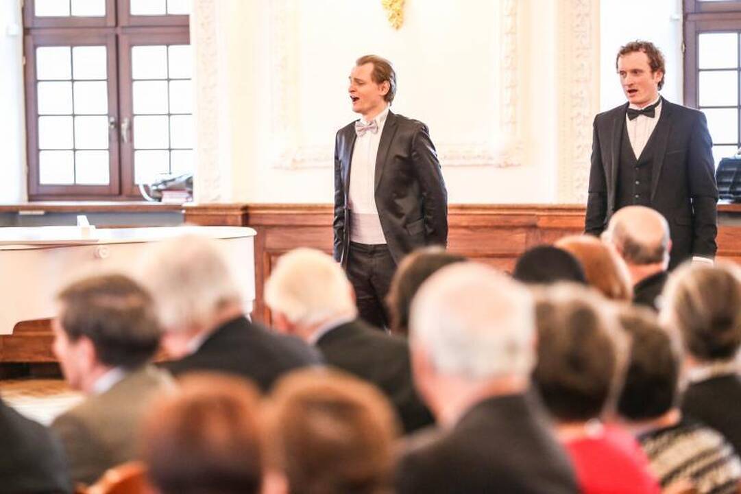 Knyga apie Maironį A. Ruseckaitei pelnė B. Brazdžionio premiją